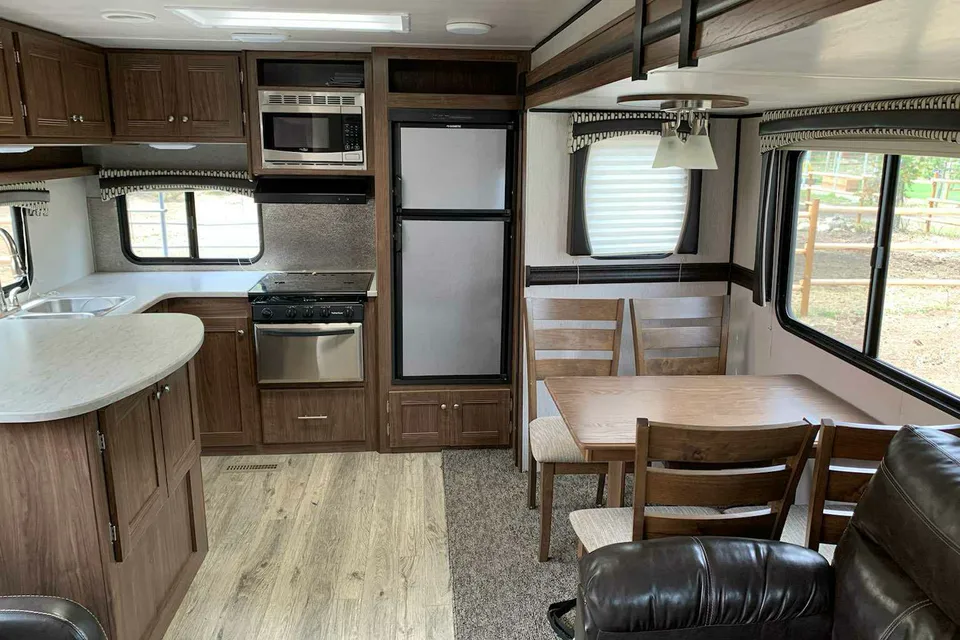 Similkameen 's  NEW  Heartland Prowler 29RKS Travel Trailer