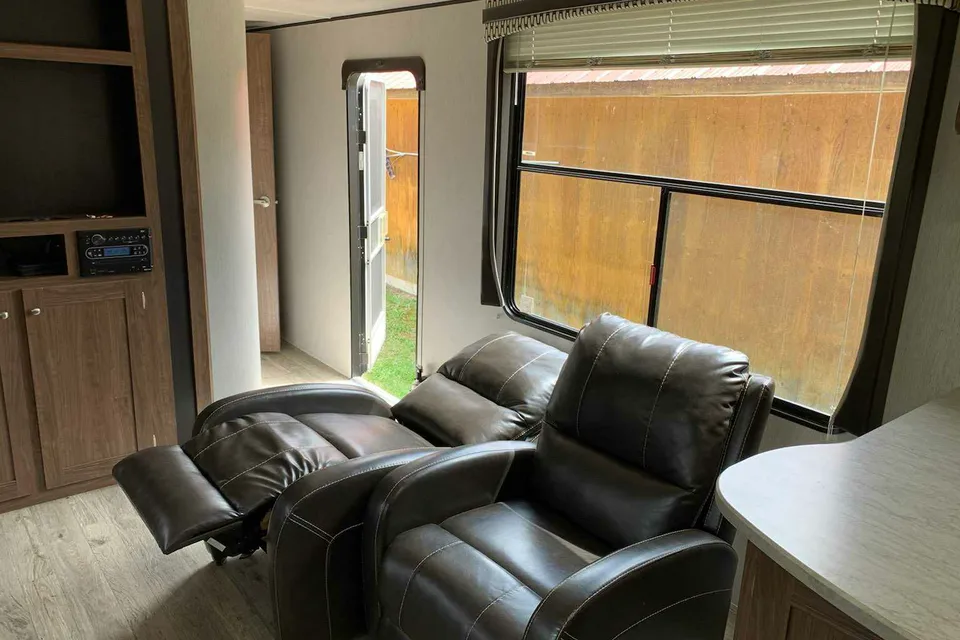 Similkameen 's  NEW  Heartland Prowler 29RKS Travel Trailer