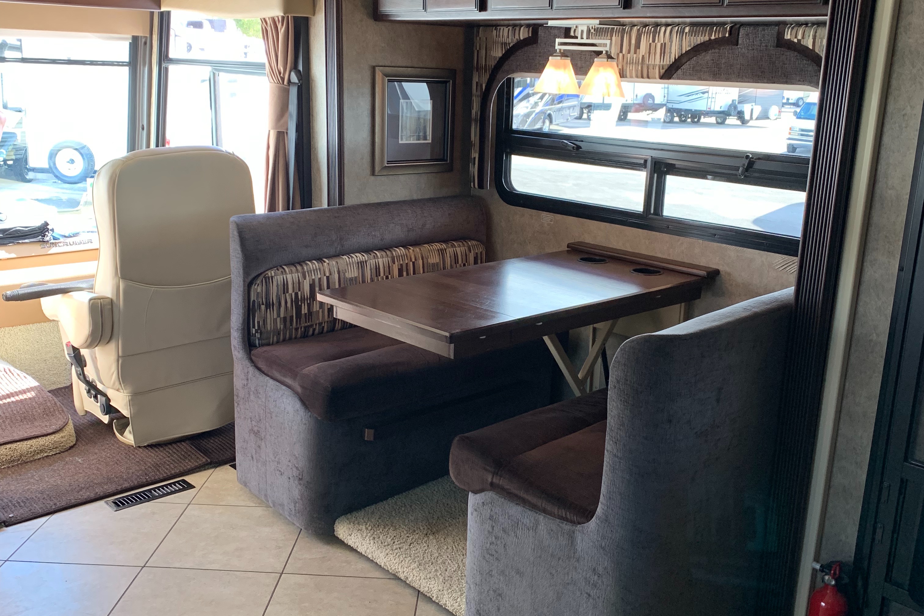 The Pine Needle Express Itasca Suncruiser 35P Class A