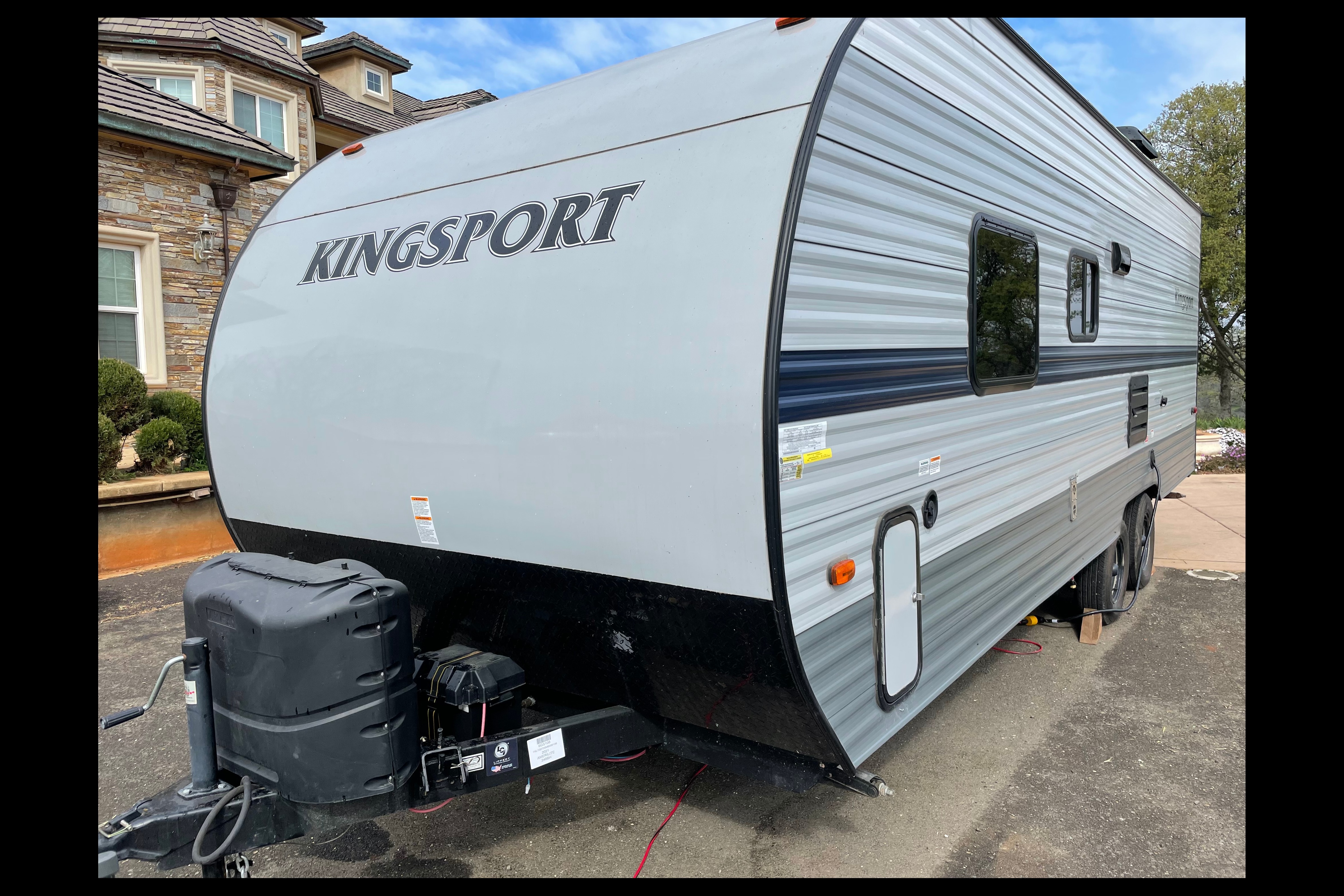 Spacious Clean New 27' Ultra-Lite Travel Trailer