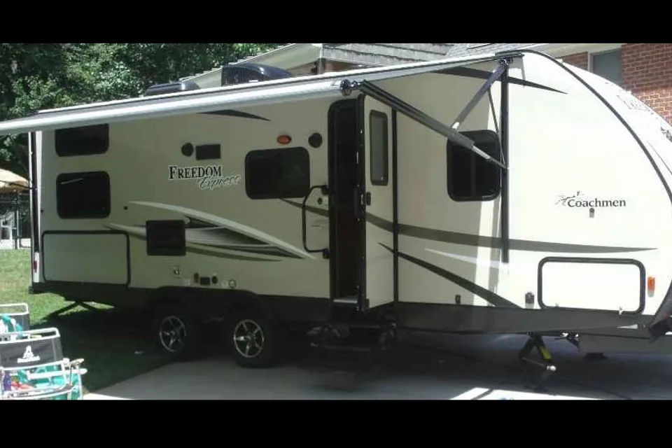 Kristen and Mike’s Coachmen 257 freedom express Travel Trailer