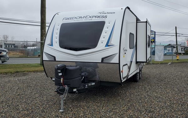 "Frieda" Coachmen Freedom Express Travel Trailer