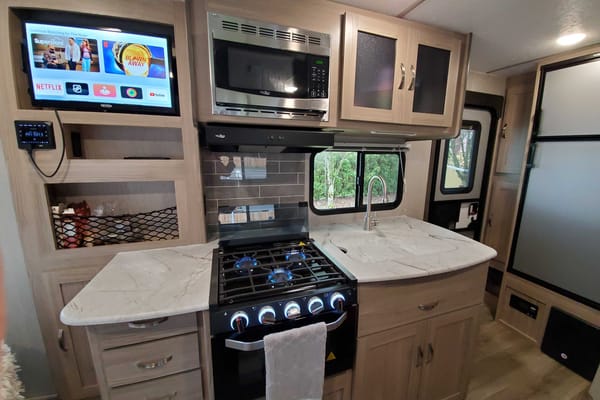 "Frieda" Coachmen Freedom Express Travel Trailer