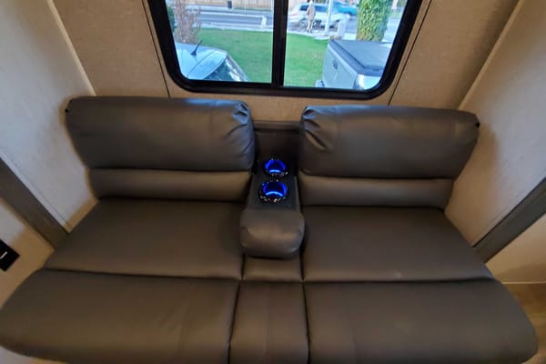 "Frieda" Coachmen Freedom Express Travel Trailer
