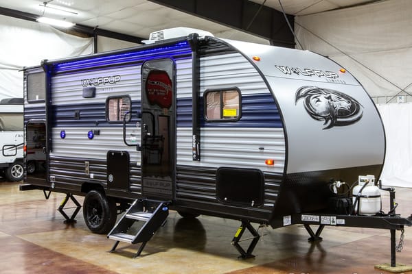 JEFF's Cherokee Wolf Pup 17JG Travel Trailer