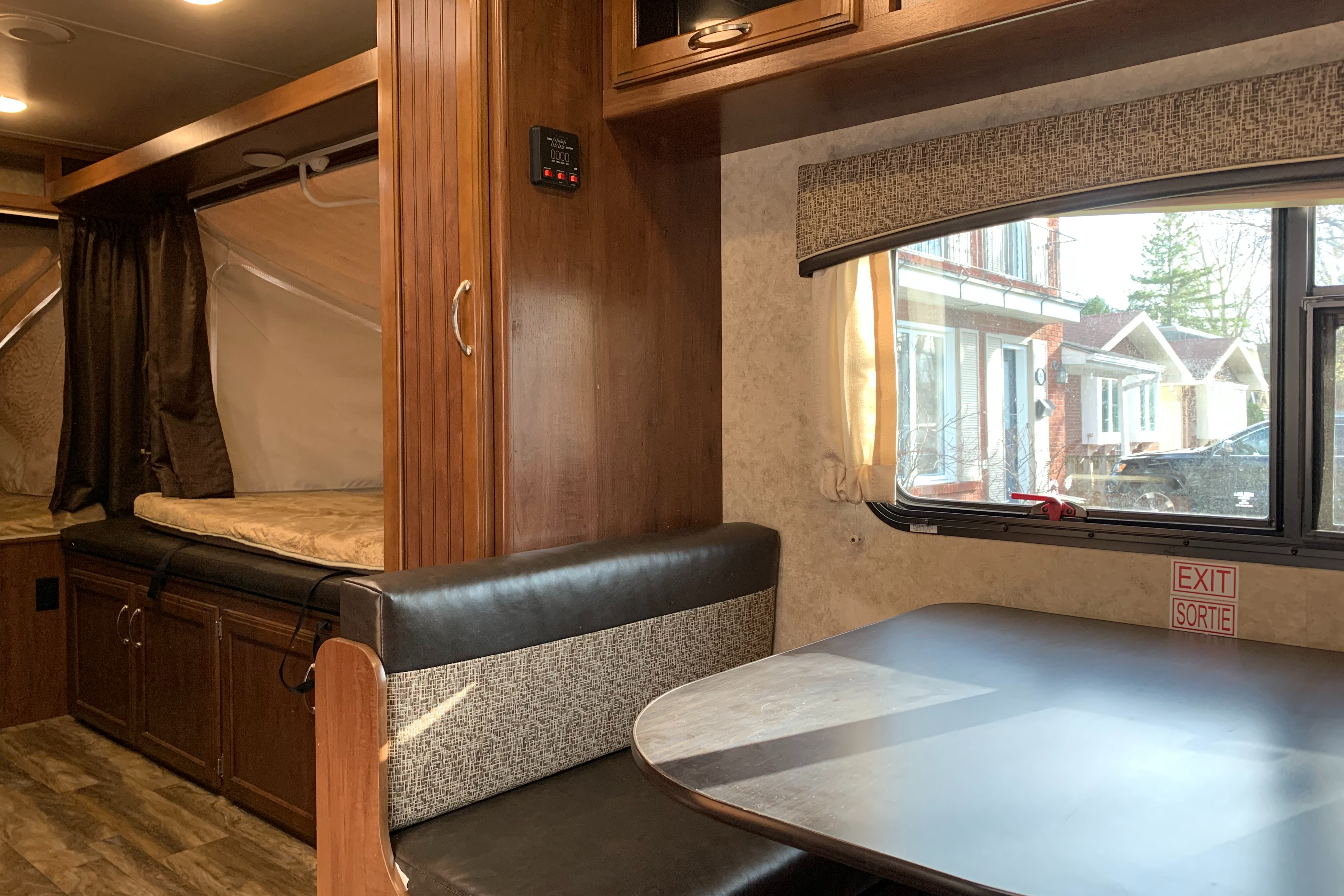 Sarah and Chris's Jayco 17FXD Hybrid