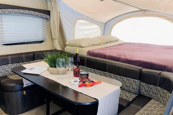 “KODY” Kodiak Dutchmen RV Kodiak Ultra-Lite Hybrid