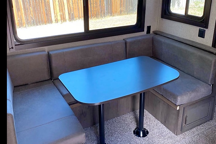 29 Ft. Jayco Rocky Mountain Edition Travel Trailer