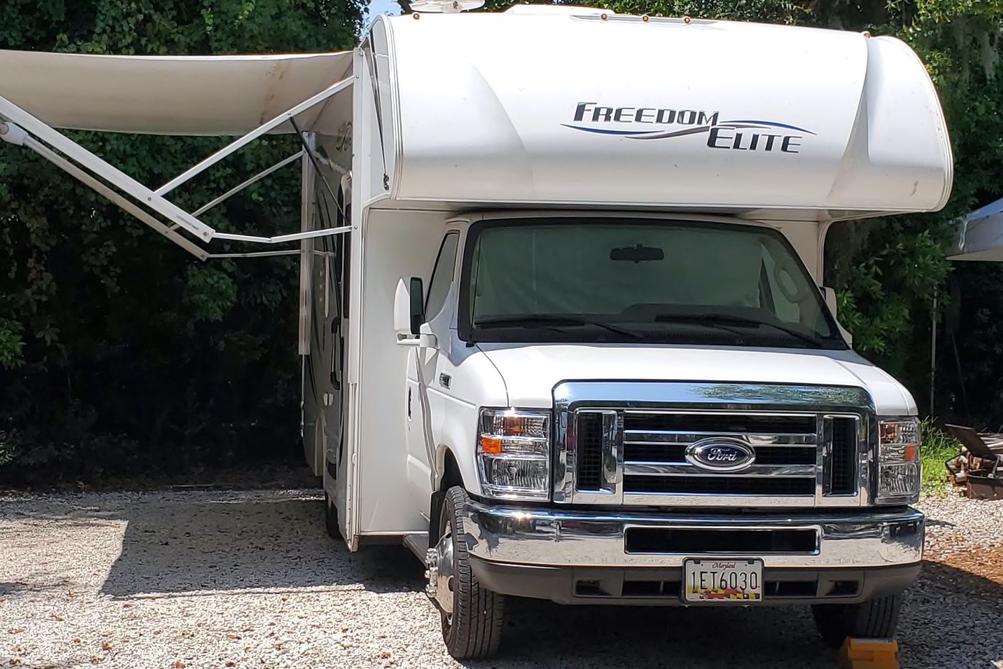 Modern Thor Freedom Elite RV 22FT
