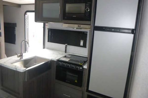 Dejong Kodiak 283BHSL Travel Trailer
