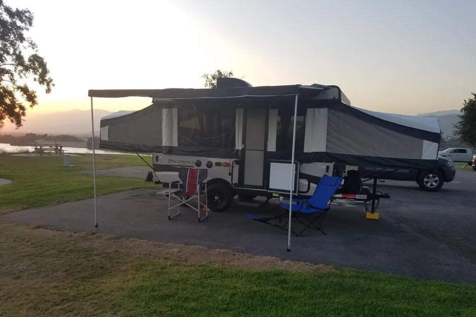 J&M's Palomino Real-Lite 12 FD Tent Trailer