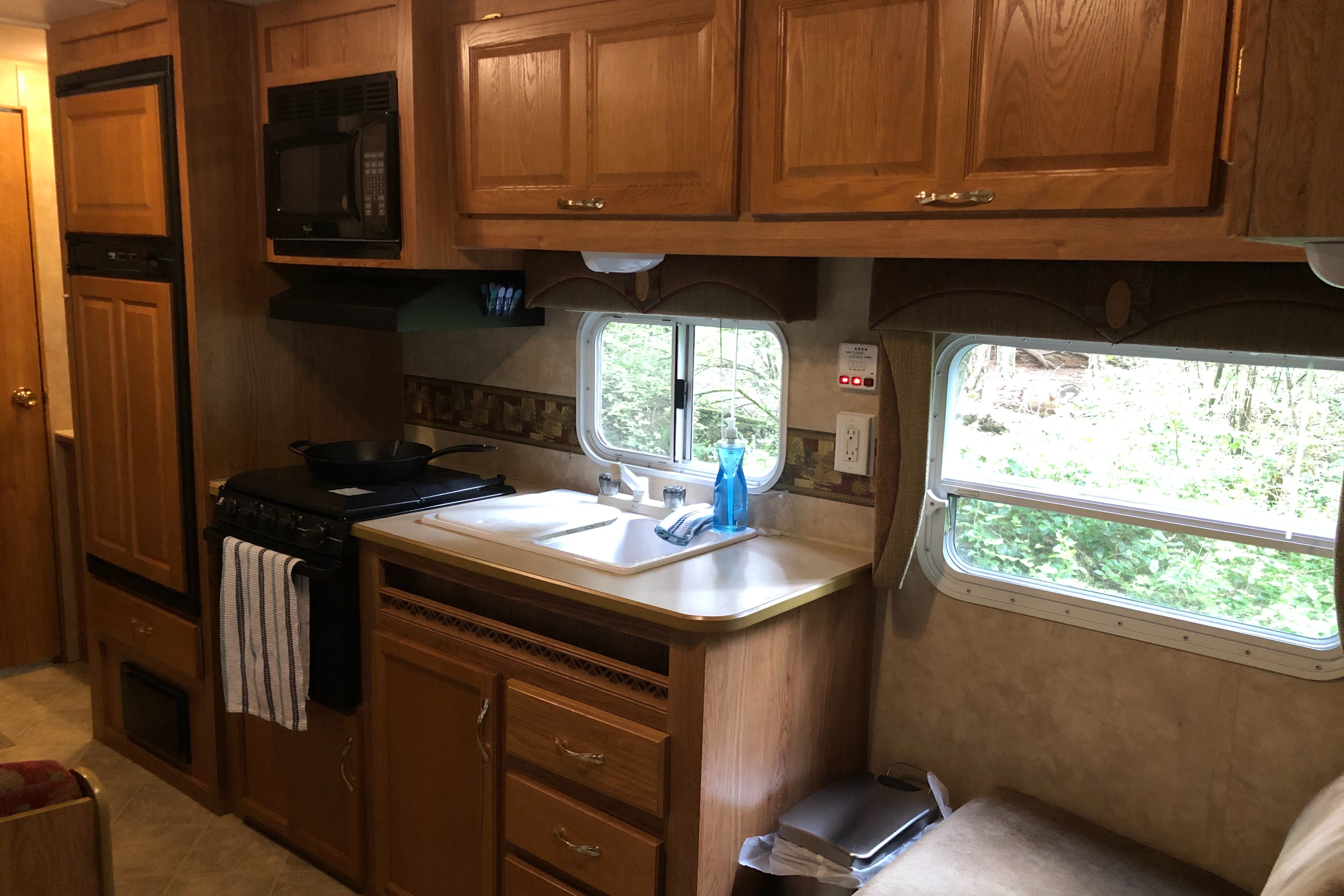 Trent's Jayco Jay Flight 27' Travel Trailer