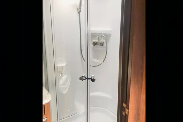 Sean's Jayco Jayfeather Travel Trailer