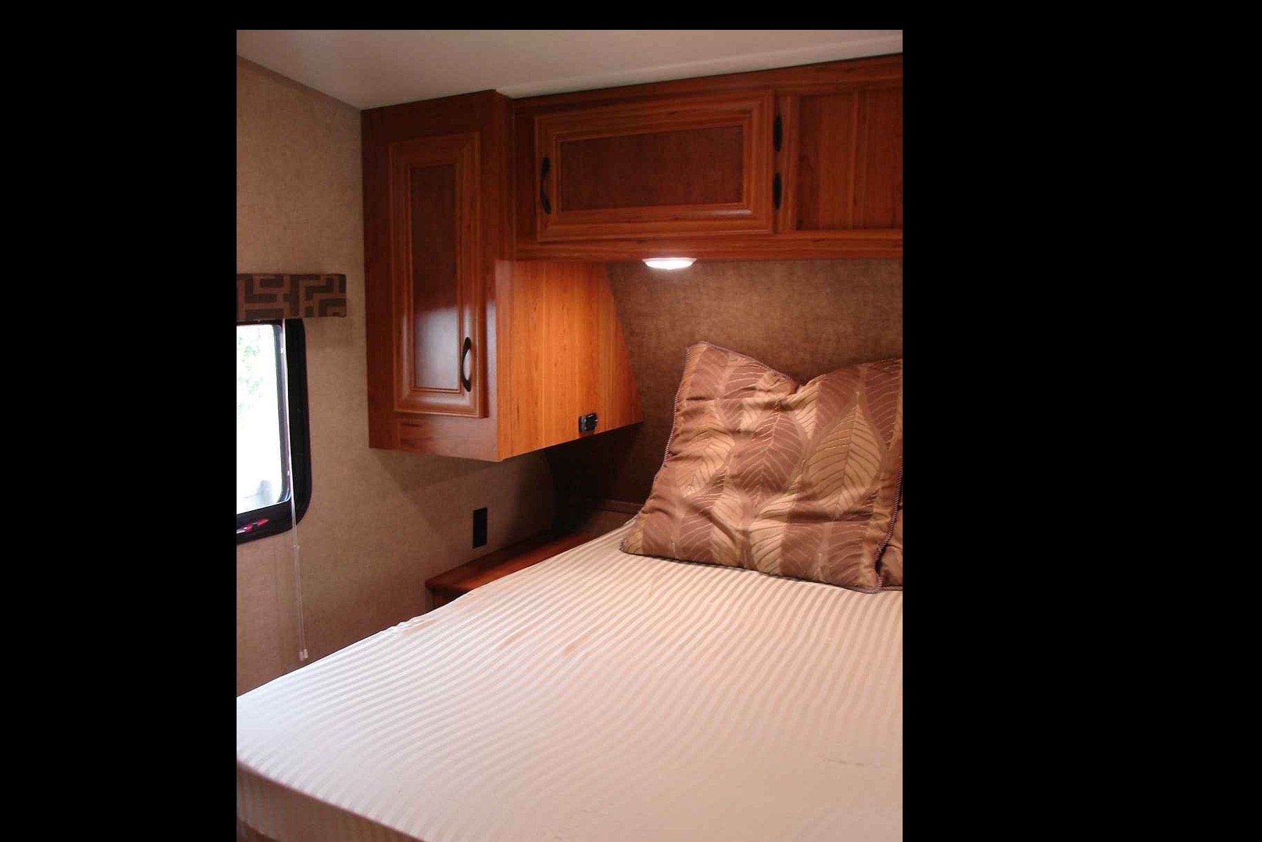 Starcraft AR-ONE MAXX 26 bhs Travel Trailer