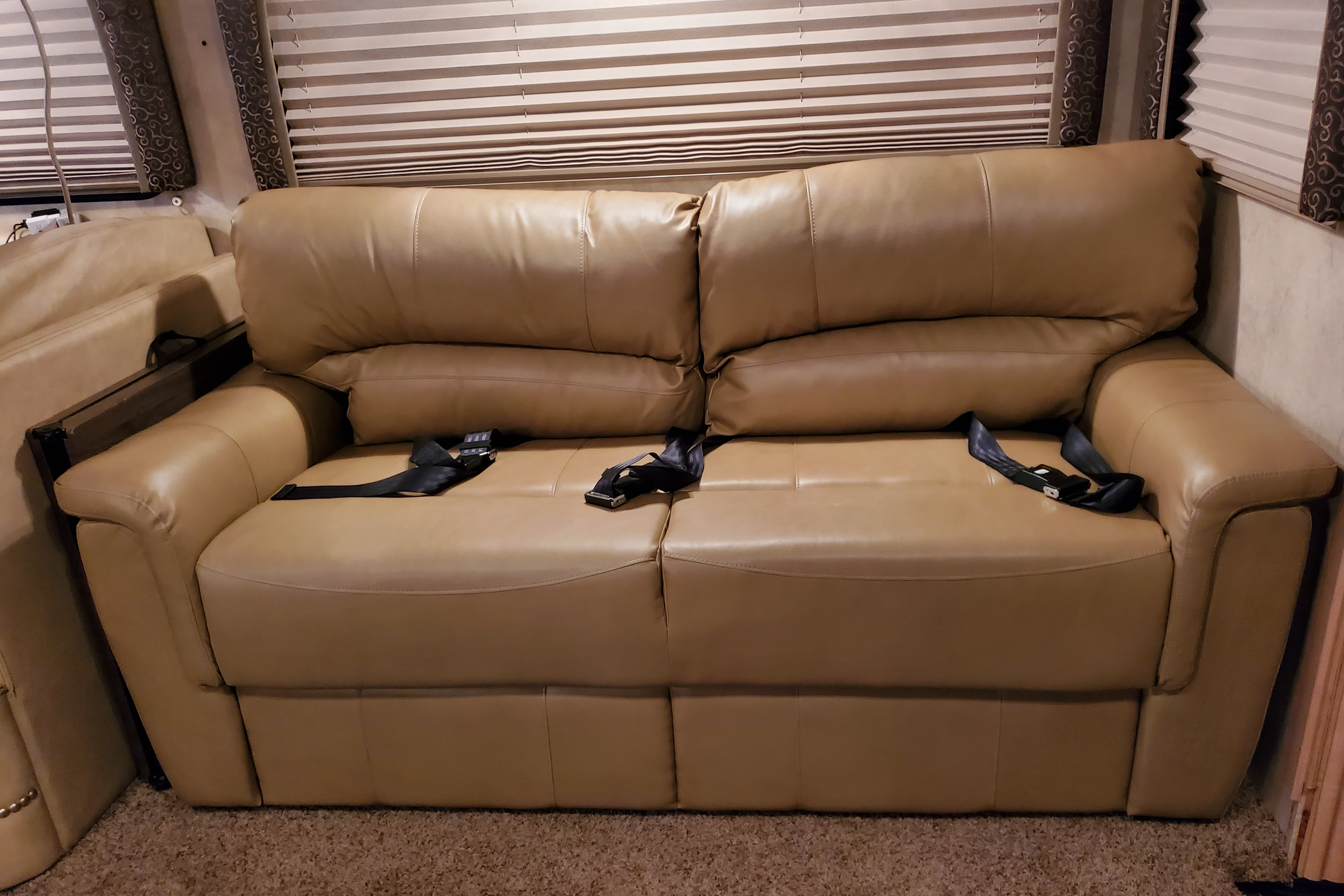 2011 Thor Motor Coach Four Winds Hurricane 32A Class A