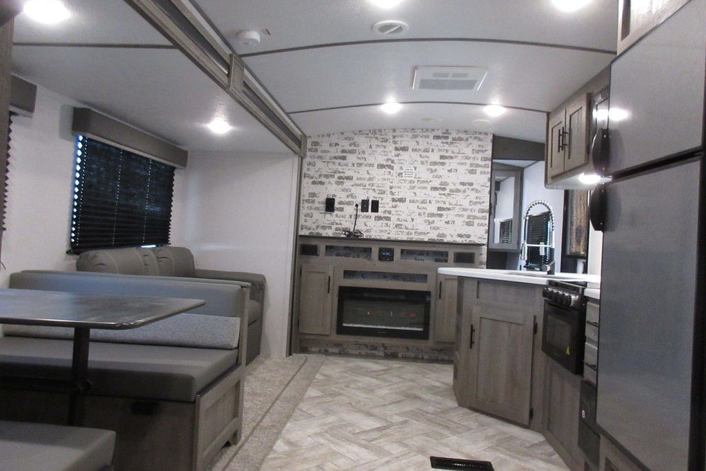 [19] Stress Free RVs - 2021 - XL Bunkhouse Springdale luxury