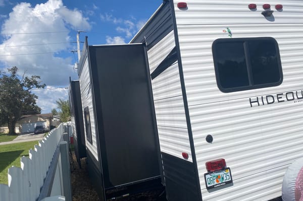 Amazing Keystone Hideout Travel Trailer