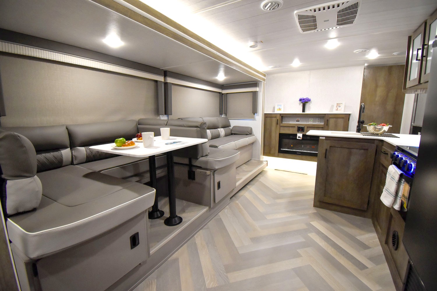 Z RV Adventures "IZZY"