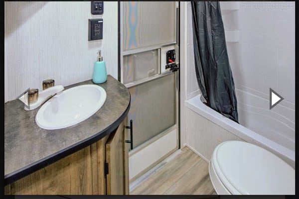 Darin's Pioneer BH270 Heartland Travel Trailer