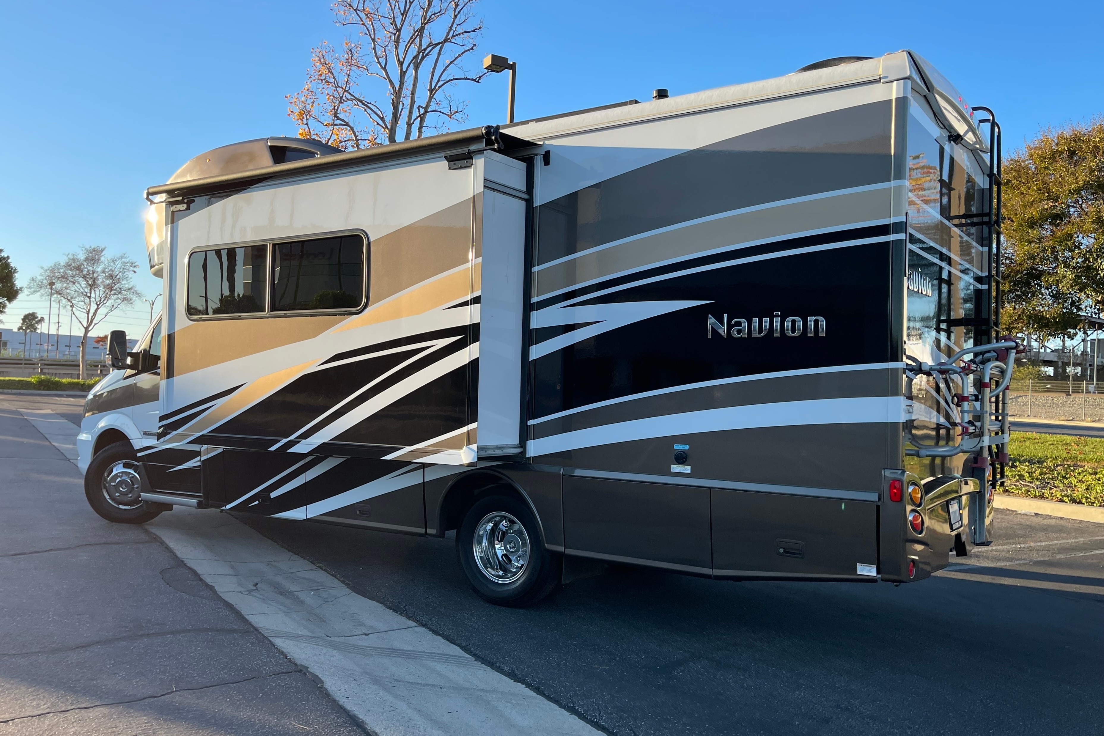  2016 Itasca Navion 24J A&H DIRECT RV RENTALS