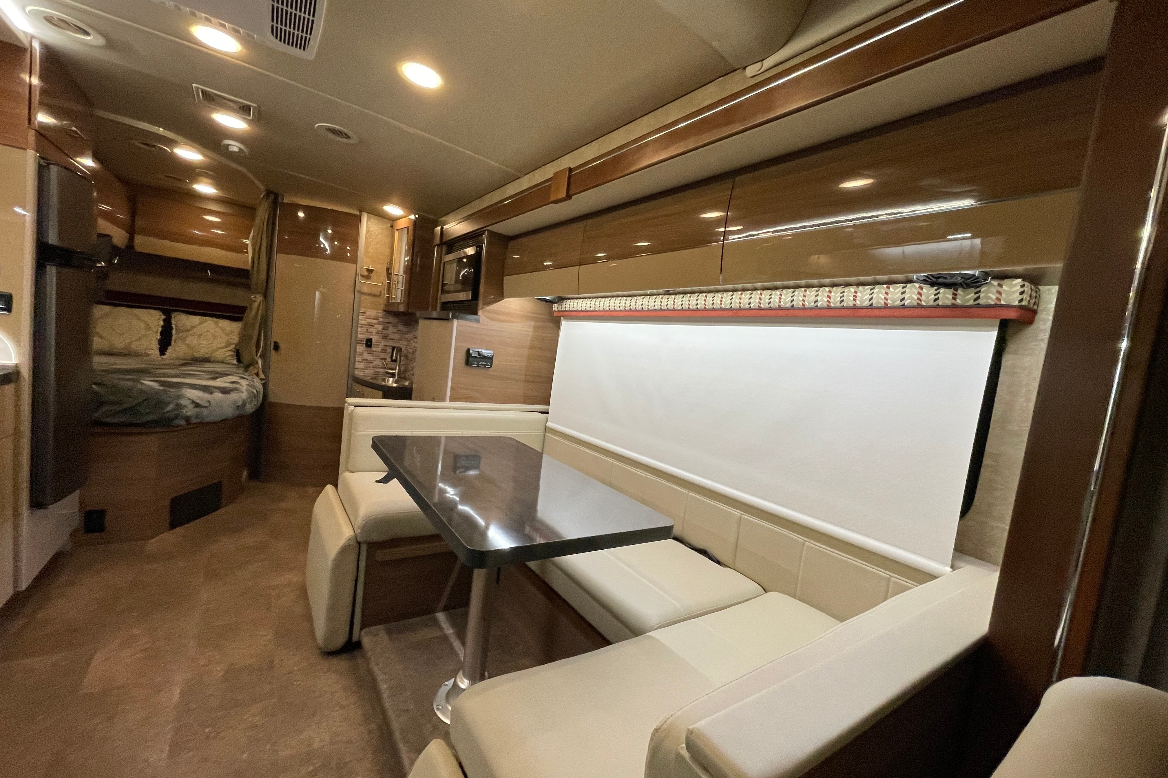  2016 Itasca Navion 24J A&H DIRECT RV RENTALS
