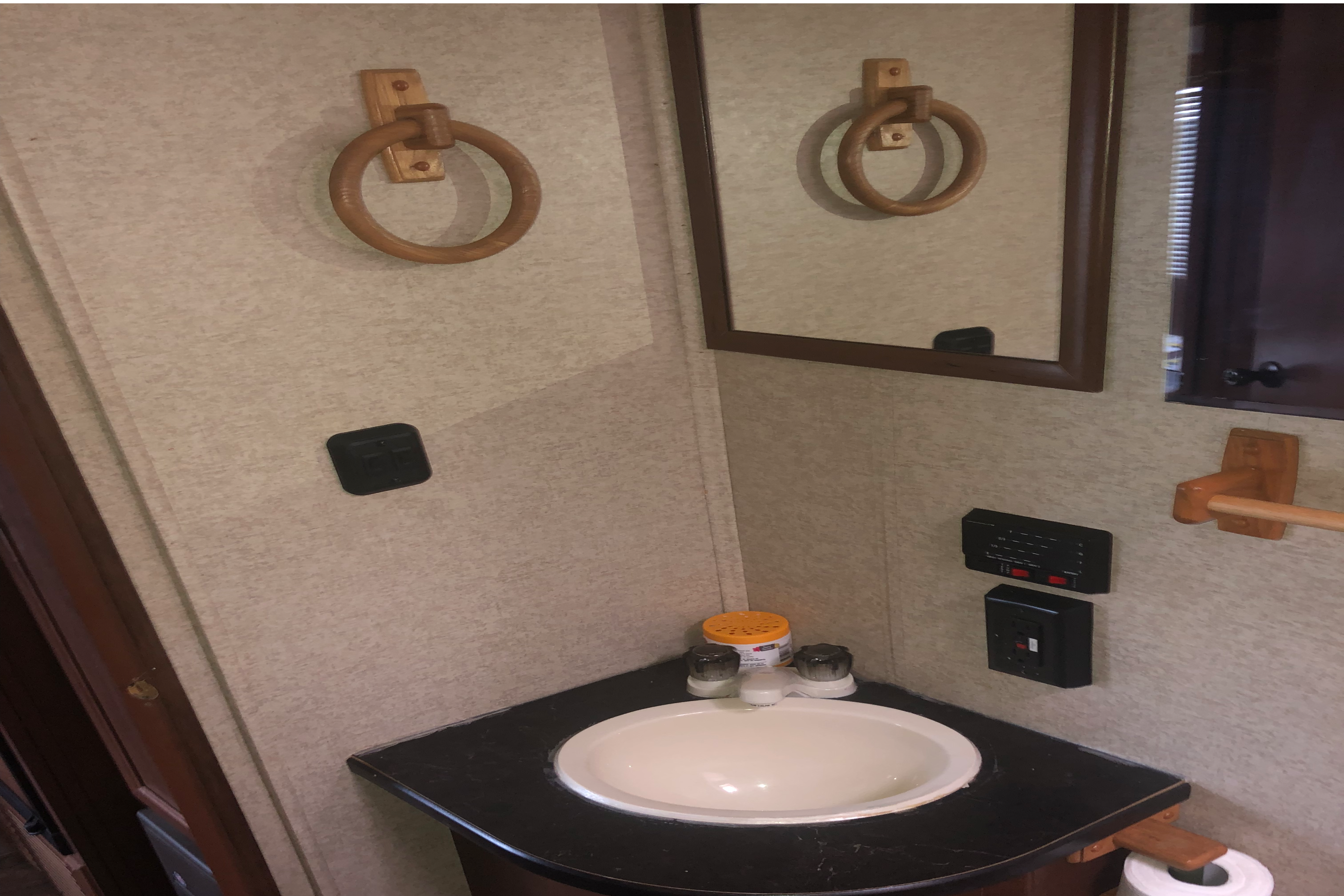 Robert 's Heartland Prowler Lynx Travel Trailer