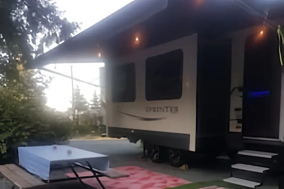 Available to deliver to your campground -  luxurious 2 private bedrooms 3 slides sleeps 6-8