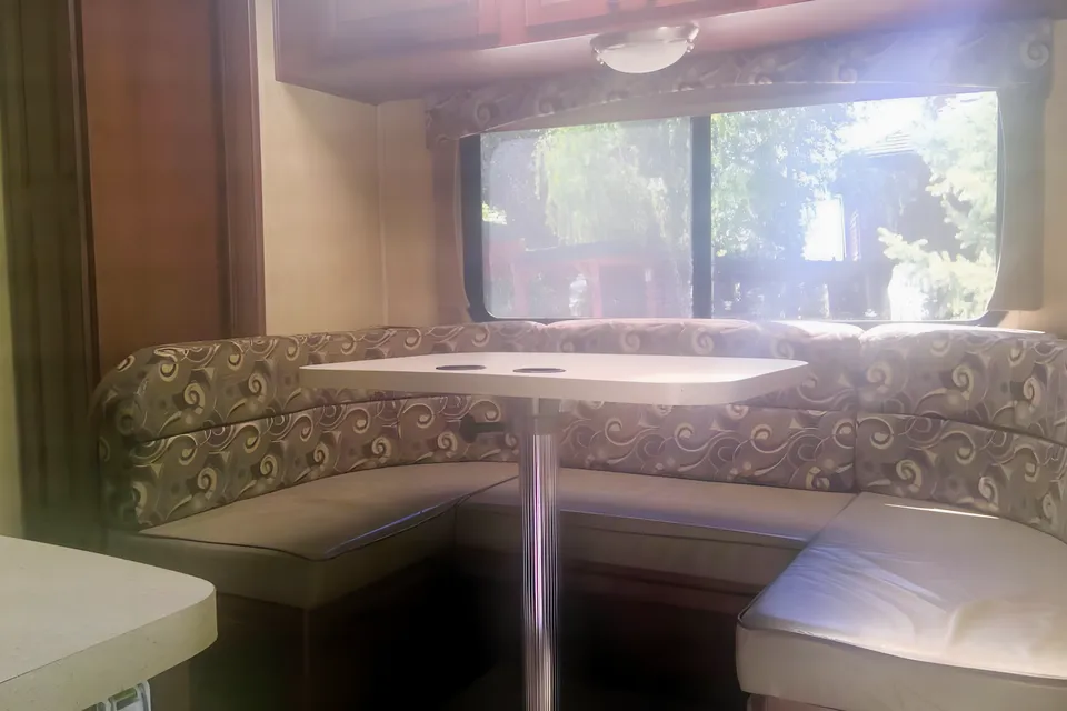 SUNSEEKER 25Ft. w/ 3 Slides - Rusty's RV Adventure