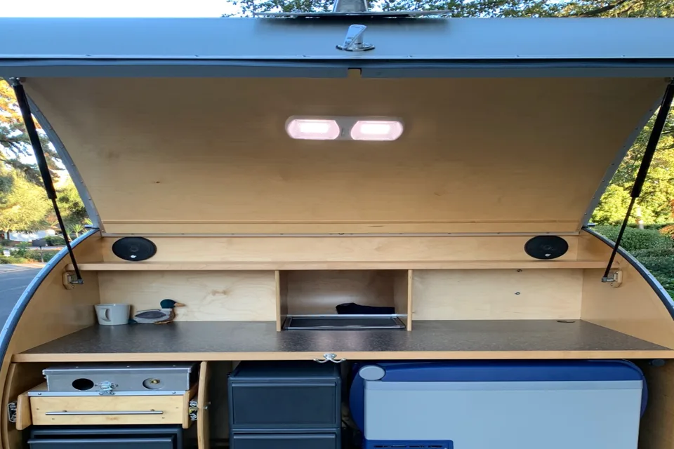 Retro Style Teardrop Camper Trailer (Santa Cruz area)