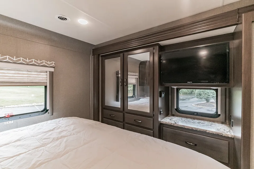 RV Goldie Thor Motor Coach Freedom Elite Class A