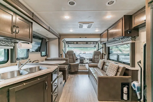 RV Goldie Thor Motor Coach Freedom Elite Class A