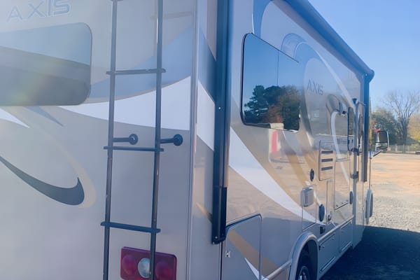 “Getaway” 2016 Thor Axis 24.1 Class A crossover to Class C