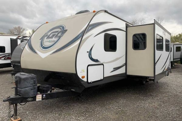 Jeremy 's Igo 28bhs Travel Trailer