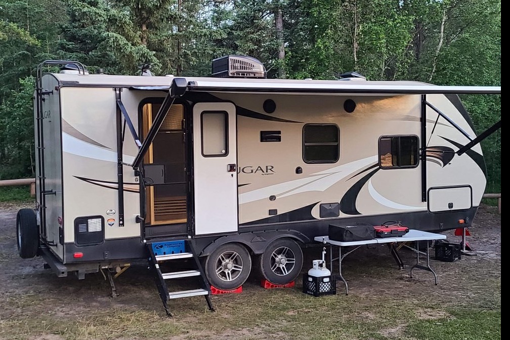 Tom and Christine's Keystone  Cougar Travel Trailer