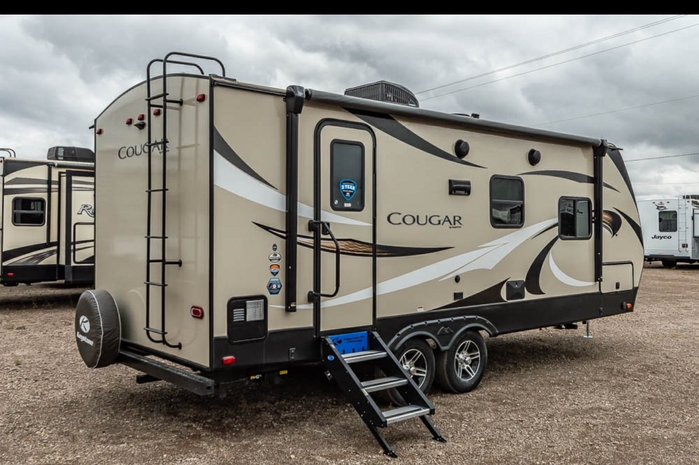 Tom and Christine's Keystone  Cougar Travel Trailer