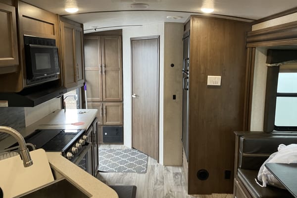 Tom and Christine's Keystone Cougar Travel Trailer
