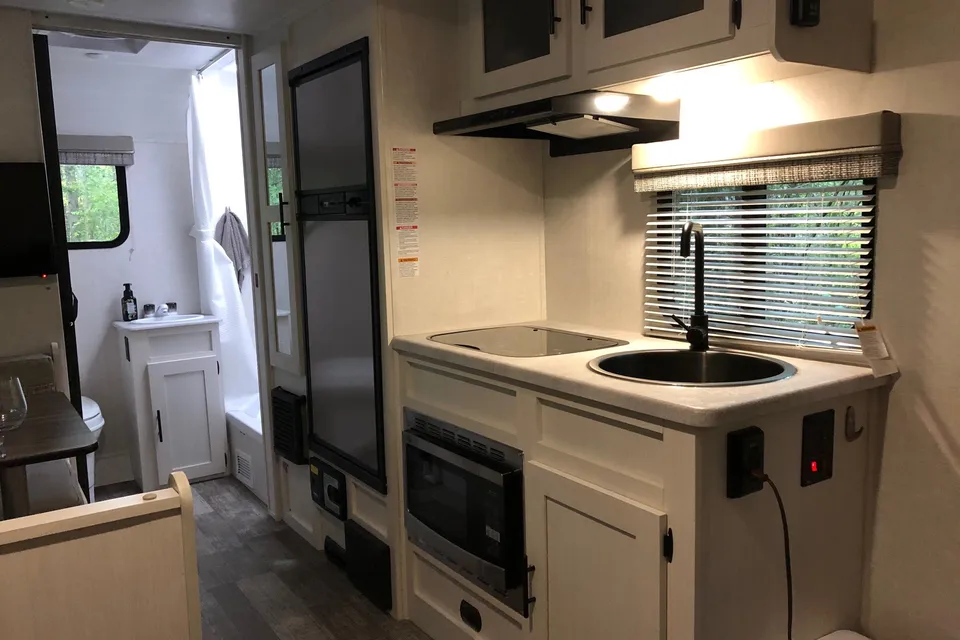 "Couples Retreat" R-Pod 192 Travel Trailer