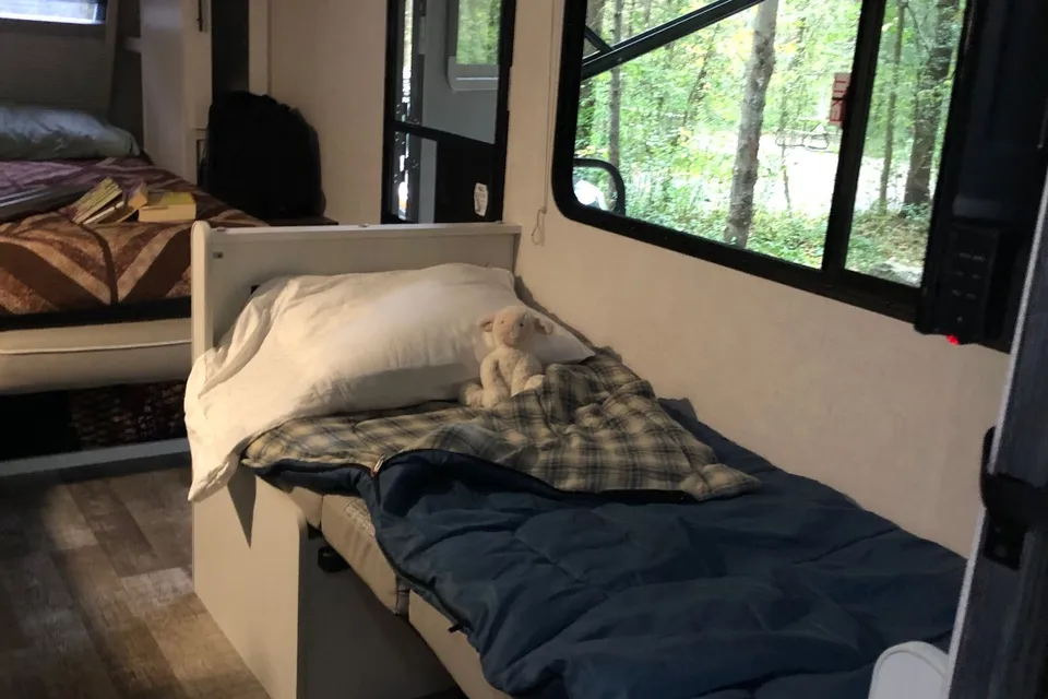 "Couples Retreat" R-Pod 192 Travel Trailer