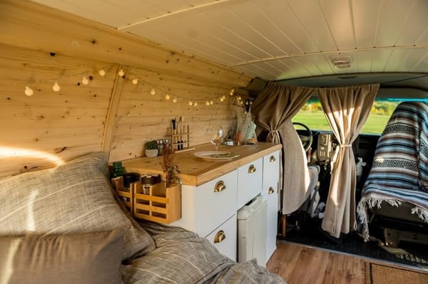 Karine GMC Savana Classe B