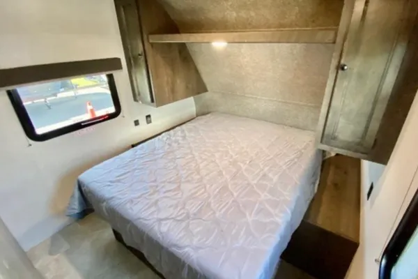 Ranger 2 - Great family layout - Modern Décor With Double Bunks!!