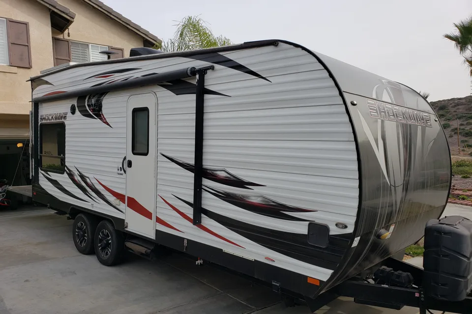 2017 Forest River Shockwave  Toy Hauler 