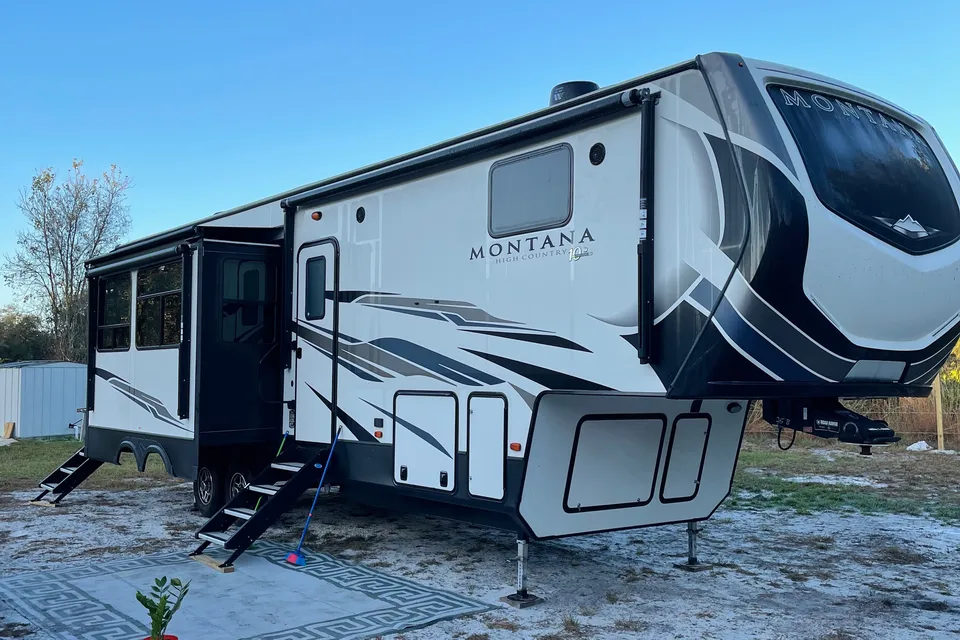 LUXURY Away from home!!! Jonathan’s Montana High Country