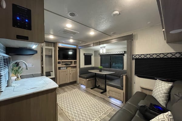 Joe's Coachman 248RBS Freedom Express Travel Trailer