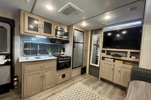 Joe's Coachman 248RBS Freedom Express Travel Trailer