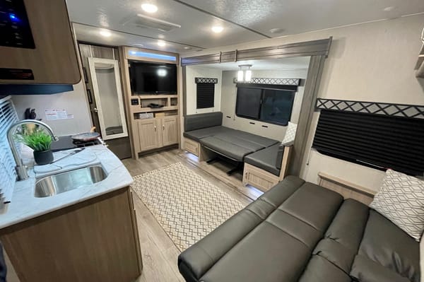 Joe's Coachman 248RBS Freedom Express Travel Trailer