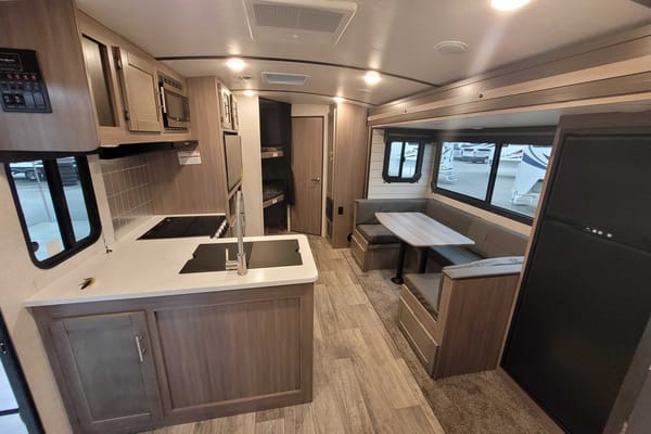 2021 Sunset Trail 242BH