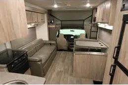 Tout inclus / All inclusive Forest River Sunseeker 3250 Class C