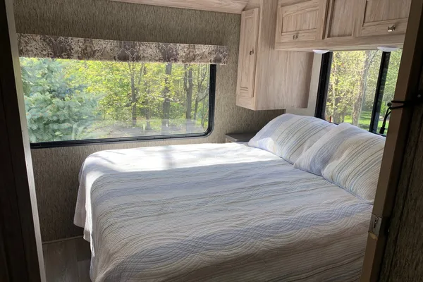 Tout inclus / All inclusive Forest River Sunseeker 3250 Class C