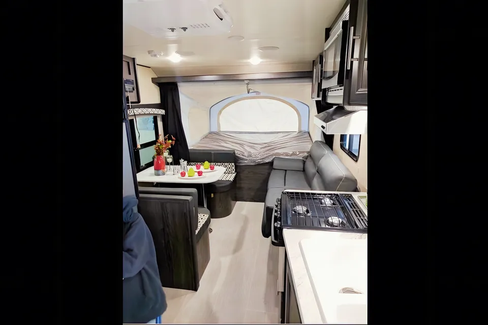 Queen of the Rock Hybrid Camper