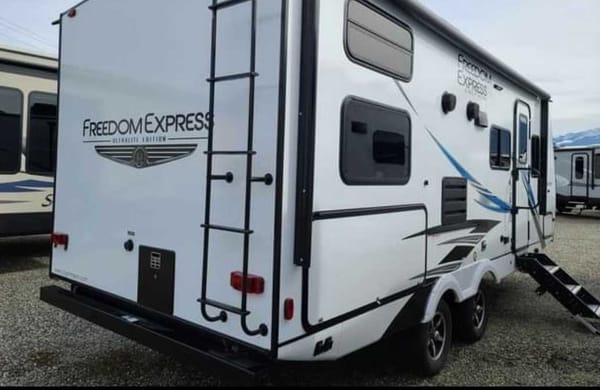 Frank and Karla's Ultralight 26' bunkhouse